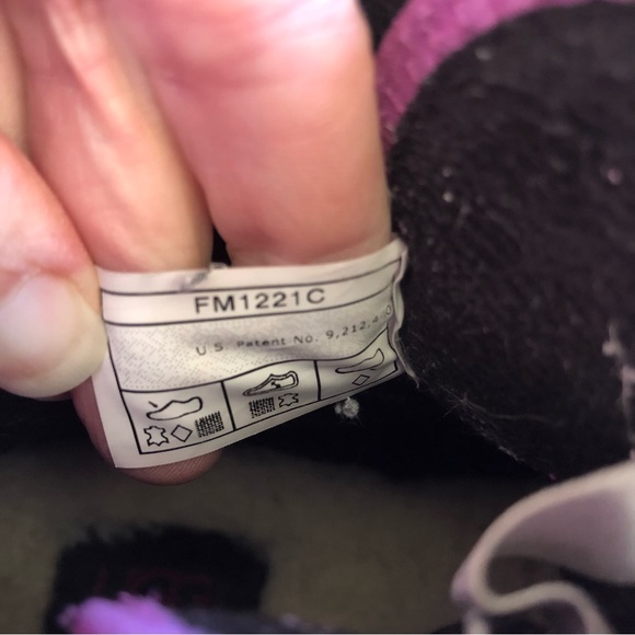 Girls Sz 4 (Women’s Sz 5.5) UGG Turlock Waterproof Snow Boot - Picture 7 of 12